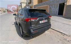 تۆیۆتا ڕاڤ 4